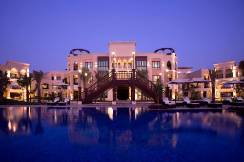 Al Maqta Apartamento | Shangri-La Hotel Apartments Qaryat Al Beri