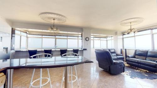 Doonside Apartamento | Shangri-La Penthouse View