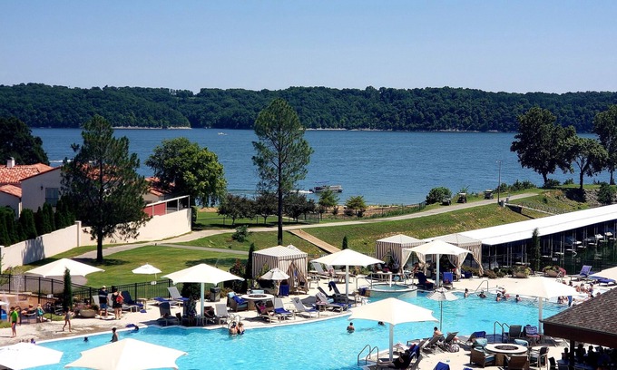 Afton Hotel | Shangri-La Resort