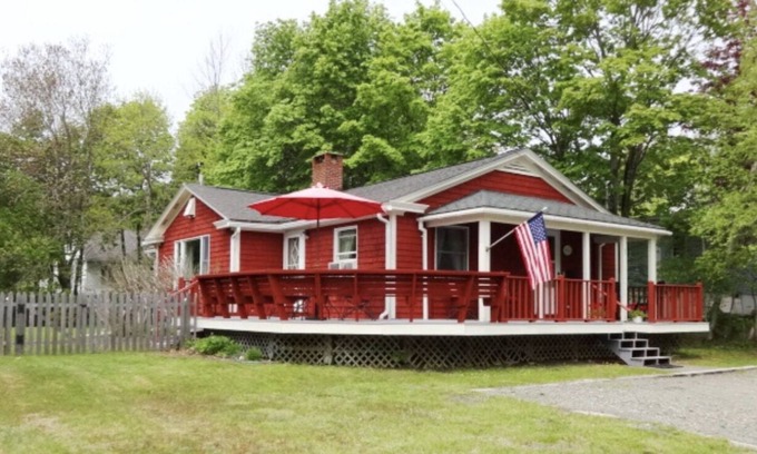 Bar Harbor Cabaña | Shannon Cottage: In-Town Bar Harbor - 5 minutos a pie de Village Green
