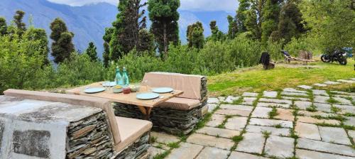 Mohal Cabina | Shantchit Yoga & Wellness Resort Kasol