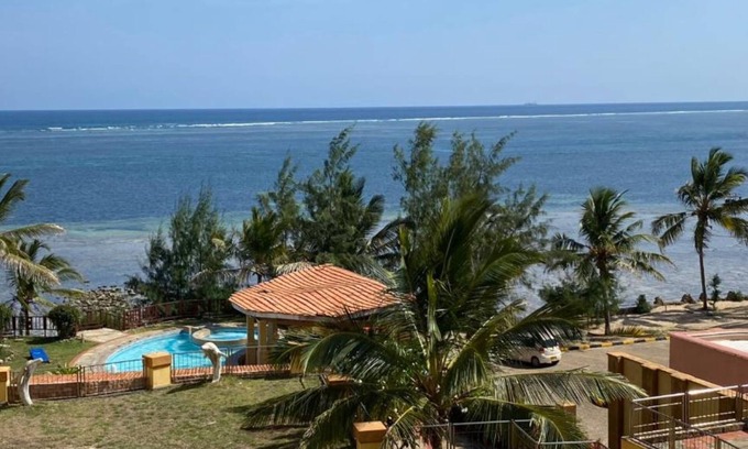 Shanzu Apartamento | Shanzu Beachfront Suites