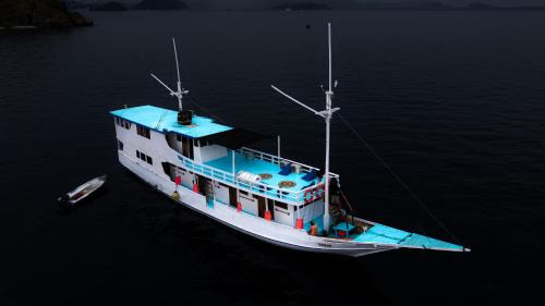 Labuan Bajo Alquiler De Eote | Share trip komodo 3Days 2Night