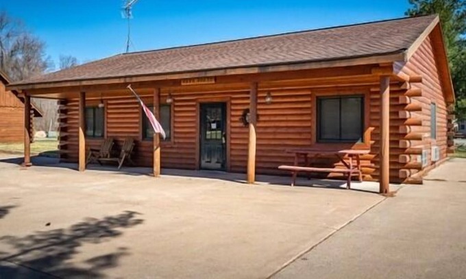 Neillsville Cabaña | Shared bunkhouse with individual private rooms with separate toilets and showers for men and women