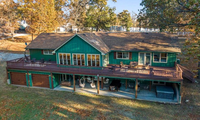 Grove Casa | Shared Hot Tub, Pool and Dock Lakefront Grove House