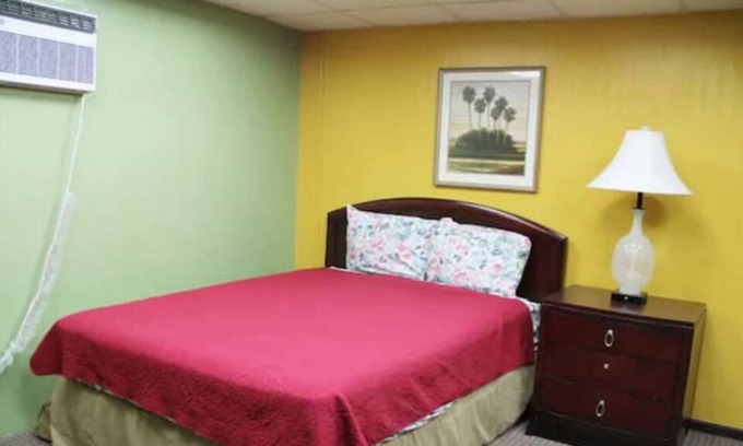 Hato Rey Central Apartamento | Shared LOFT - Private 3 Room unit sleeps up to 8
