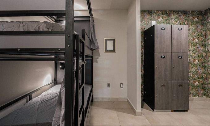 Benito Juárez Cabina | Shared Room Men / Low bed
