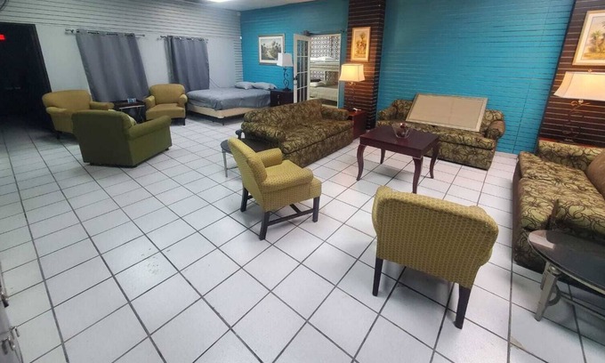 Hato Rey Central Apartamento | Shared Unit just 10 minutes from Airport,Bedroom 3