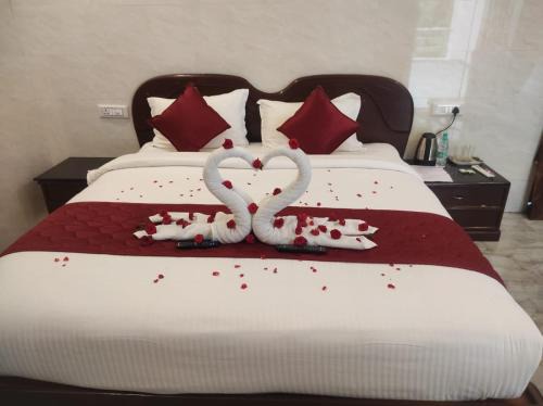 Yercaud Hotel | Sharma Jee Farm House Yercaud