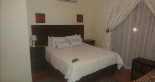 Moses Kotane Casa | SHARONS GUESTHOUSE