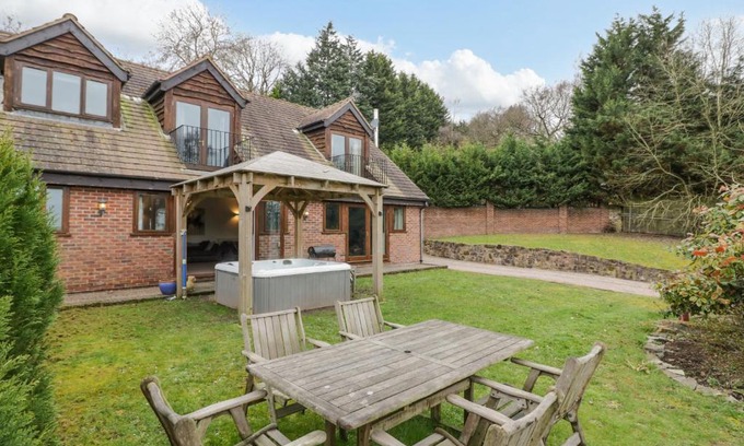 Shatterford Casa | Shatterford Lakes
