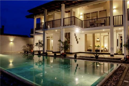 Kathaluwa Hotel | Shavara Beach