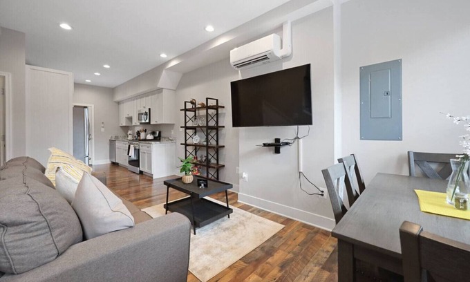 Shaw Casa | Shaw Chic Oasis: Metro-Accessible 2BR Rowhouse