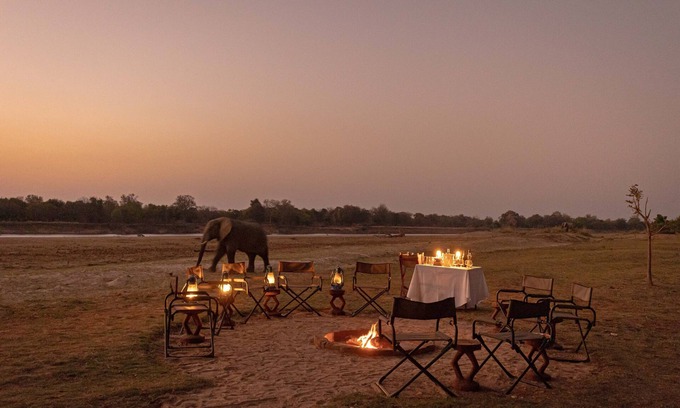 South Luangwa National Park Cabina | Shawa Luangwa Camp