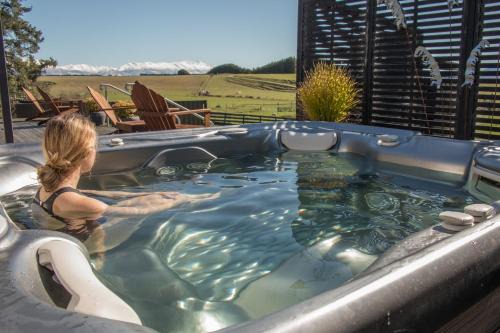 Coal Stream Casa | Shearvue Farmstay with Optional Free Farm Experience at 5pm
