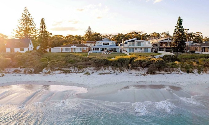 Callala Beach Casa | 'Shearwater' - Jervis Bay Beach Front