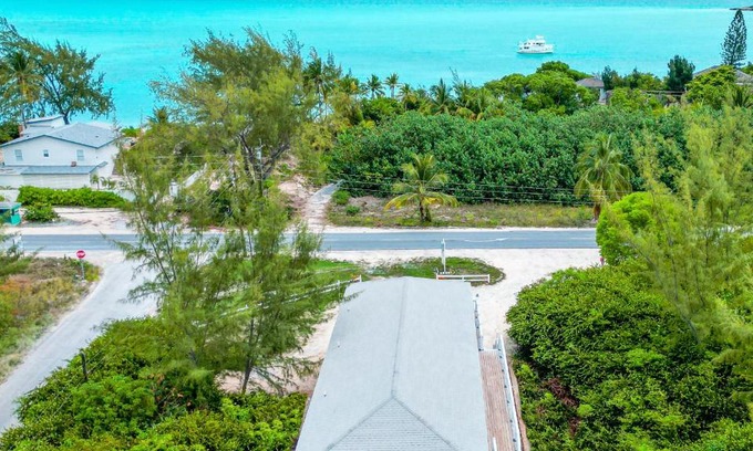 George Town Apartamento | Sheer Bliss BeachView Apt #1
