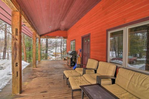 Shelburne Casa | Shelburne Studio Cabin with Spring-Fed Pool!