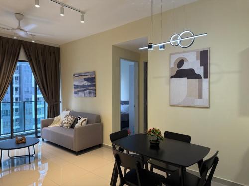 Puchong Apartamento | Shelisa's Modern 3BR House at Suria Garden Puchong
