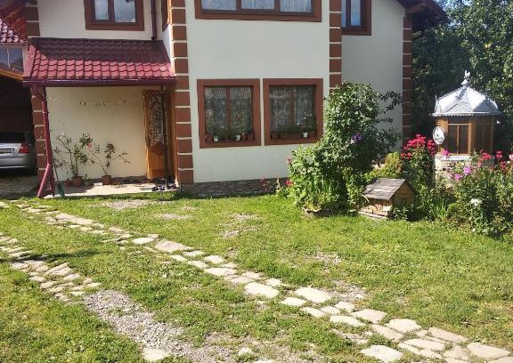 Mykulychyn Casa | Shelter Pid Lypamy