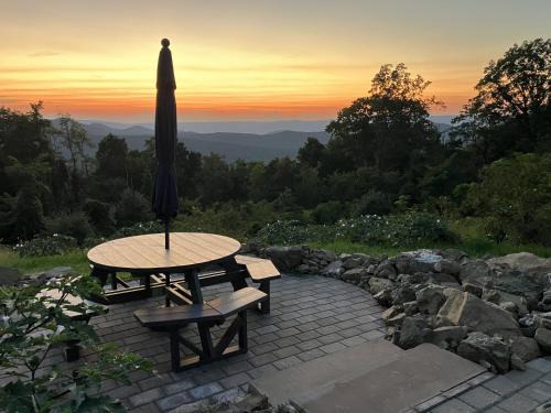 Stanley Casa | Shenandoah Hideaway