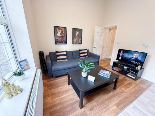Addison Apartamento | Shepherds Bush 2-Bedroom Flat with FREE WiFi near Westfield London, Hammersmith & Kensington
