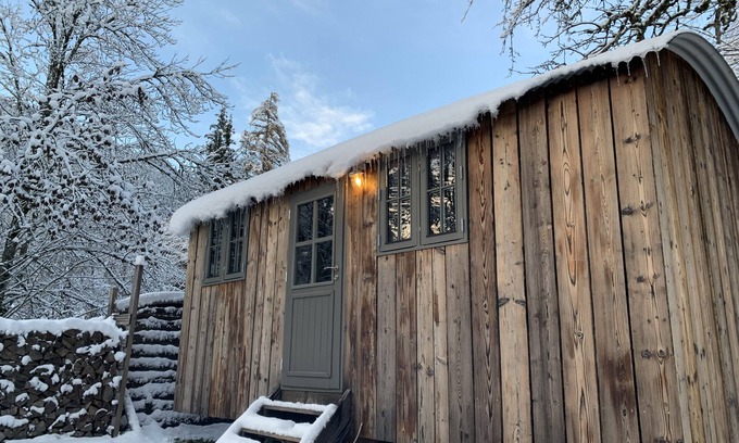 Seytroux Cabina | Shepherd’s Hut - Ideal for Couples - Near Morzine