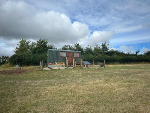 Paulton Casa | Shepherds hut near Bath
