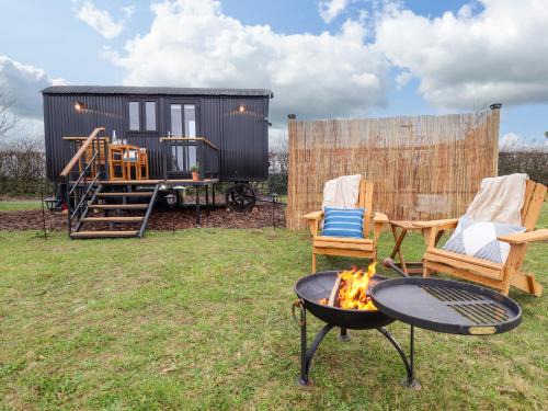 Aubourn Casa | Shepherds Hut - Oak