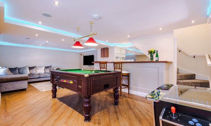 Tarporley Cabaña | Shepherds Rest - a lovely house sleeping 4 guests in 2 bedrooms