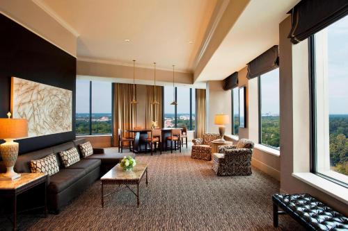 Greensboro Hotel | Sheraton Greensboro