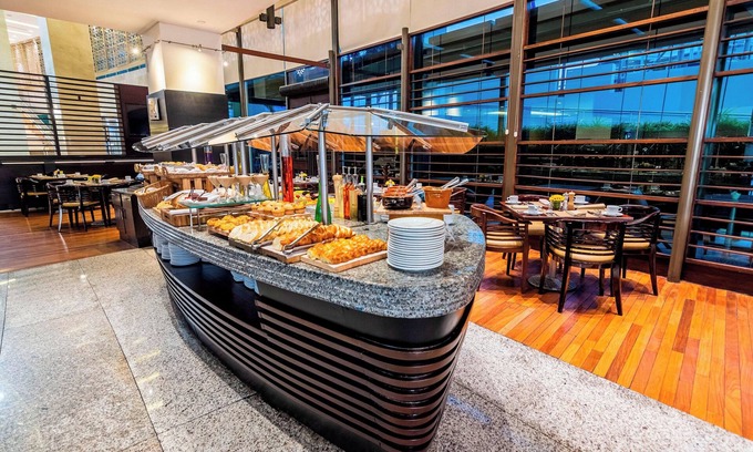 Simón Bolívar Hotel | Sheraton Guayaquil Hotel
