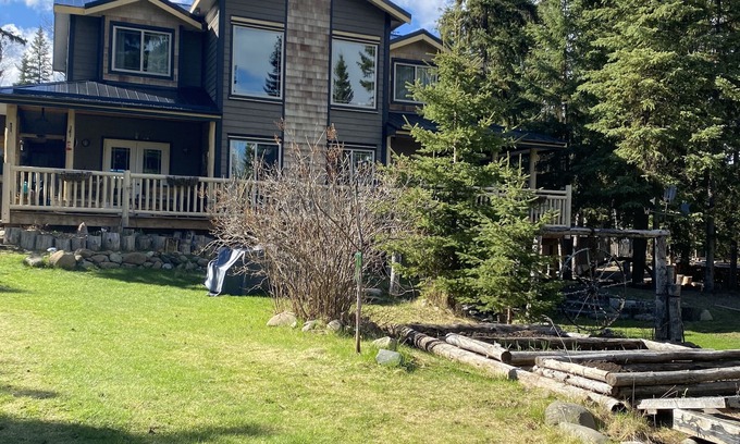Sheridan Lake Casa | Sheridan Lake home where Rustic meets upscale just steps to public lake access.