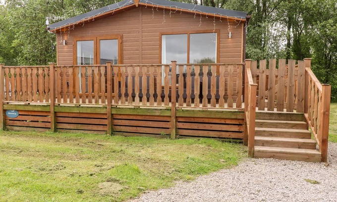 Yealand Conyers Cabaña | SHERWOOD 33, pet friendly, with a garden in Carnforth
