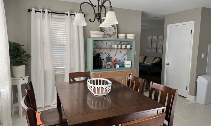 Wheeling Casa | Sherwood Cottage - Renovated
