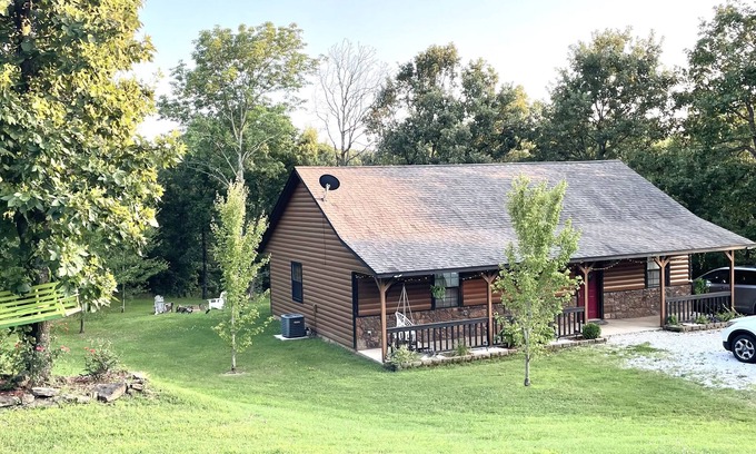 Cookson Cabina | Shila’s Lake Cabin