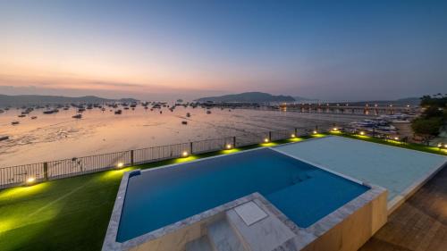 Chalong Hotel | SHIN Arch39 Phuket Beach Front - SHA Plus