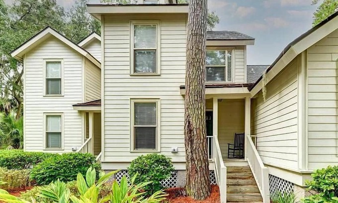 Shipyard Plantation Cabaña | Shipyard Cottage - Private Beach & Golf! Pet Friendly! Free beach chairs,towels.