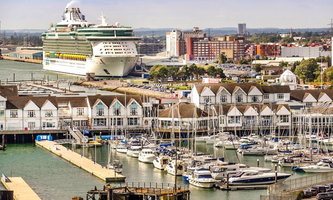 Southampton Casa | Shirley House Self Catering Guest House, 5 min Drive to Cruise Ship Terminals and City Centre
