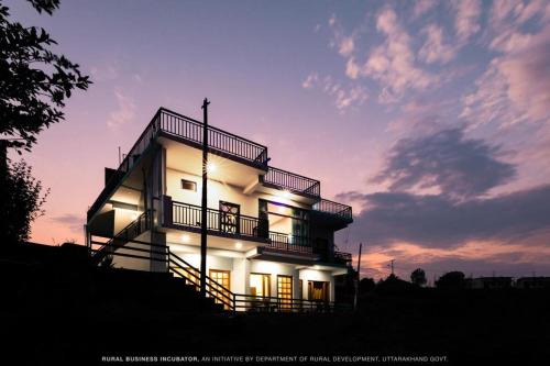 Almora Apartamento | Shivay Home Stay