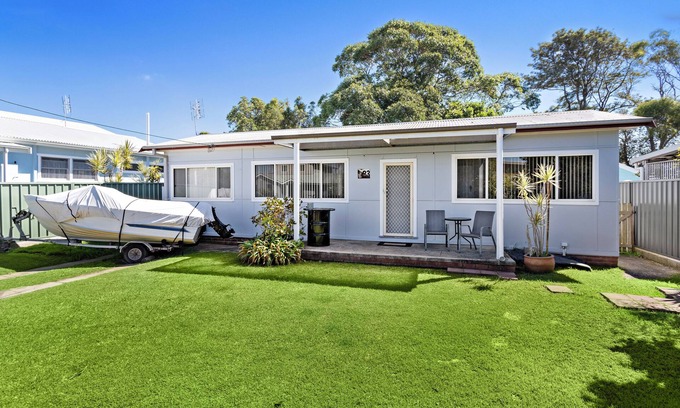 Shoalhaven Heads Casa | Shoalhaven Heads, River Cottage, Pet friendly, Early check in, late check out