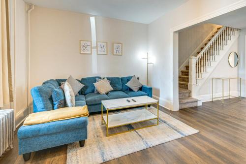 Stroudsburg Casa | Shop and Dine Central Stroudsburg Townhome!