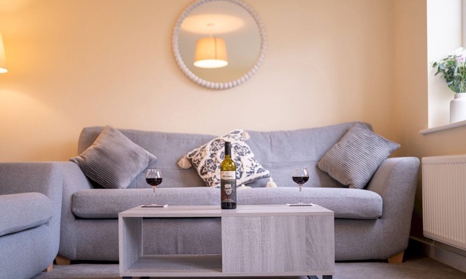 Bicester Casa | Shop & Stay at Bicester Village near our 3 Bed Home| Pass the Keys