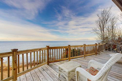 Plymouth Casa | Shore Heaven