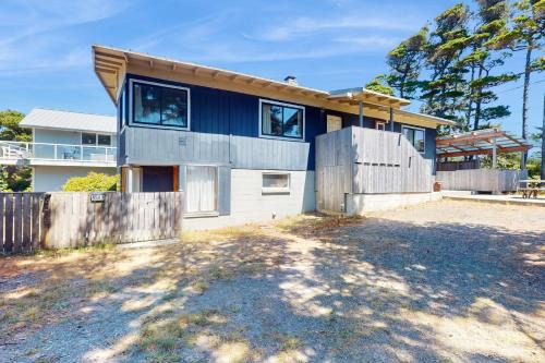 Florence Casa | Shore Pines Retreat
