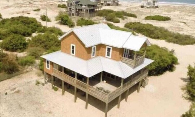 Carova Beach Cabaña | Shore Relaxing ocean views and wild horses Farm house cottage dog friendly