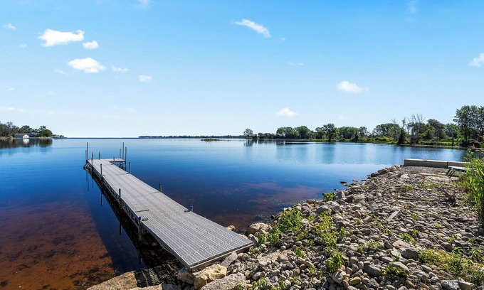Little Sturgeon Cabaña | Shore to Please: Little Sturgeon Bay Waterfront