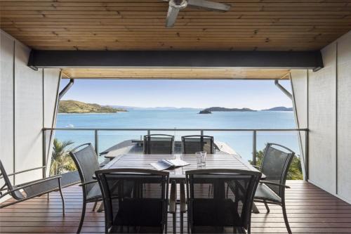 Hamilton Island Apartamento | Shorelines 27 by Luxury Holidays Ocean View Buggy Transfers BBQ