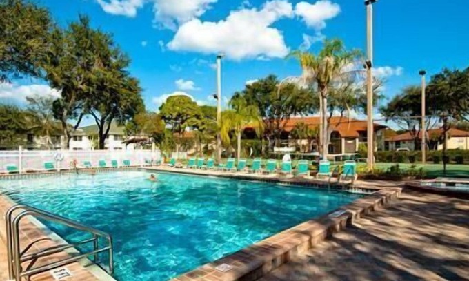 South Bradenton Condominio | Shorewalk 101 condominio de 2 dormitorios / 2 baños cerca de IMG y 5 millas de la isla de Anna Maria, ocupación máxima de 6 personas.