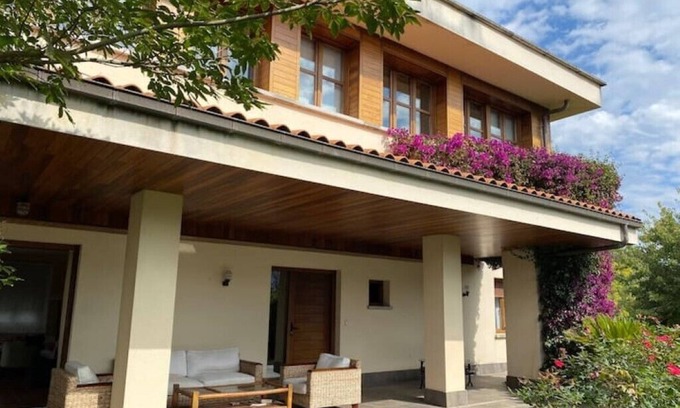 Colunga Chalet De Esquí | "La Cubillana"